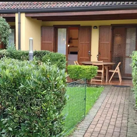 La Casa Di Lella 파라티코